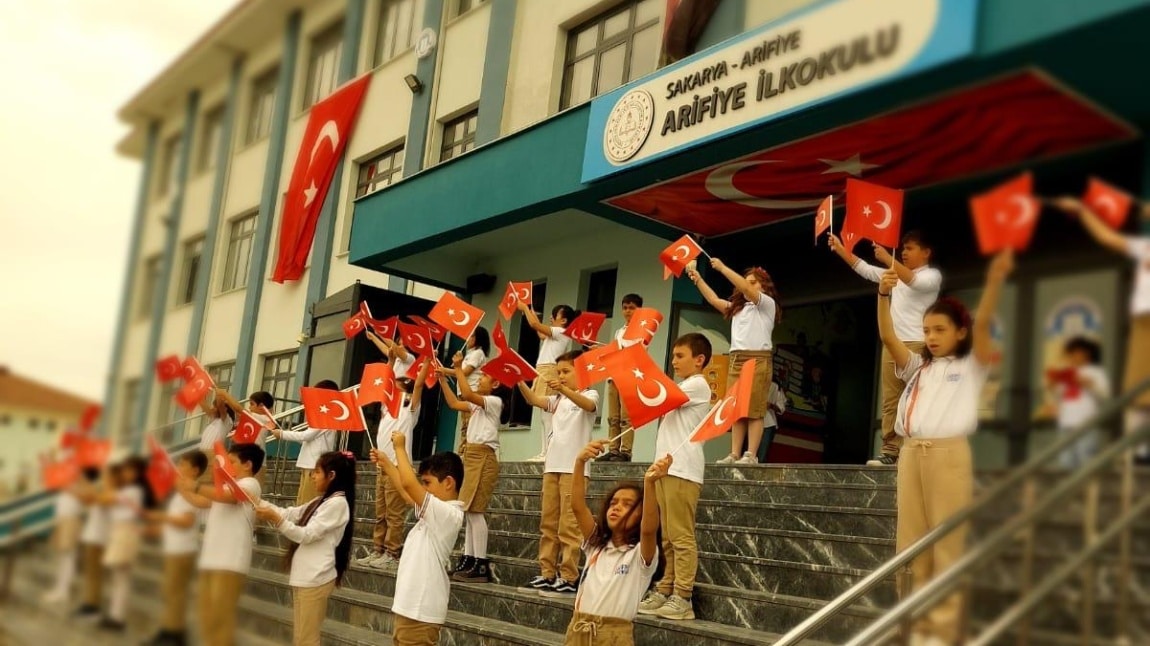 İSTİKLAL MARŞI'MIZIN KABULÜNÜN 104. YILDÖNÜMÜ OKULUMUZDA YAPILAN TÖRENLE KUTLANDI.