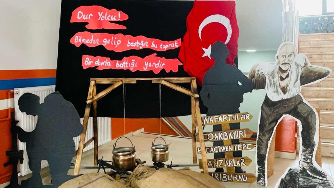 OKULUMUZDA 18 MART ÇANAKKALE ZAFERİ VE ŞEHİTLERİ ANMA GÜNÜ TÖRENİ YAPILDI